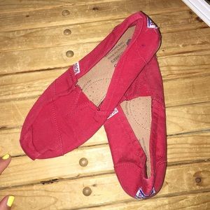 Red 8.5 barely any signs of wear /in good shape